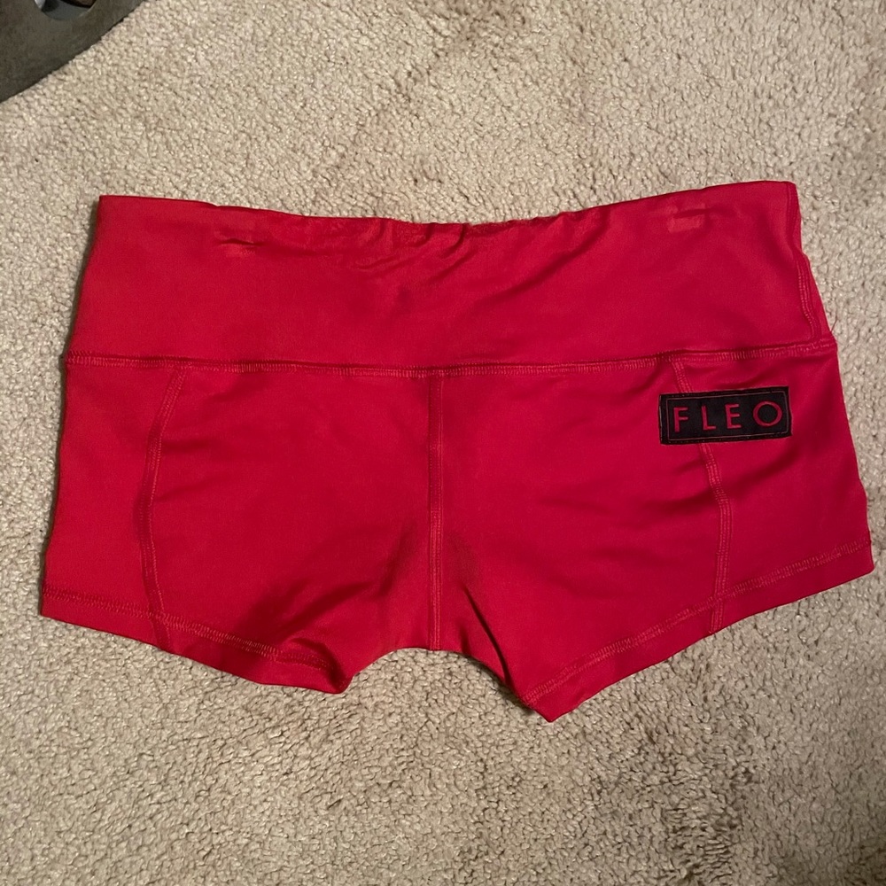 LRC Fleo Shorts - Bright Red